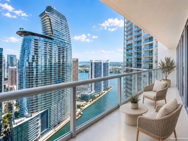 475 Brickell Ave, Unit 4315, Miami, FL 33131