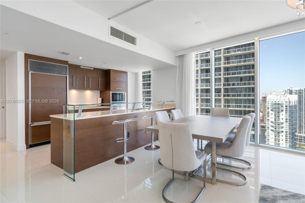 475 Brickell Ave, Unit 4315, Miami, FL 33131 Photo