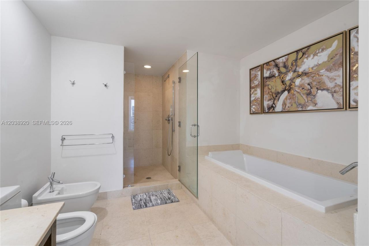 475 Brickell Ave, Unit 4315, Miami, FL 33131 Photo