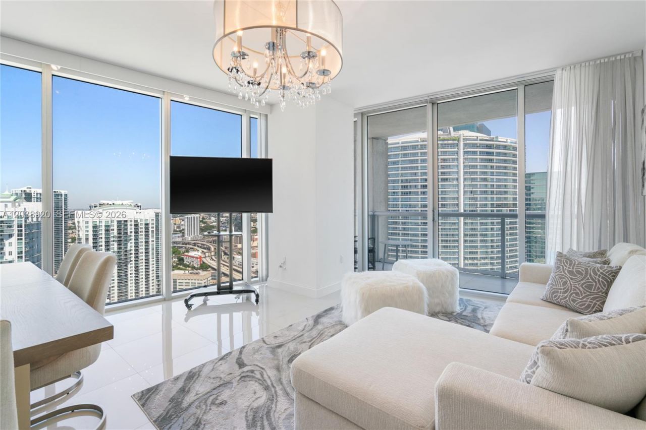 475 Brickell Ave, Unit 4315, Miami, FL 33131 Photo