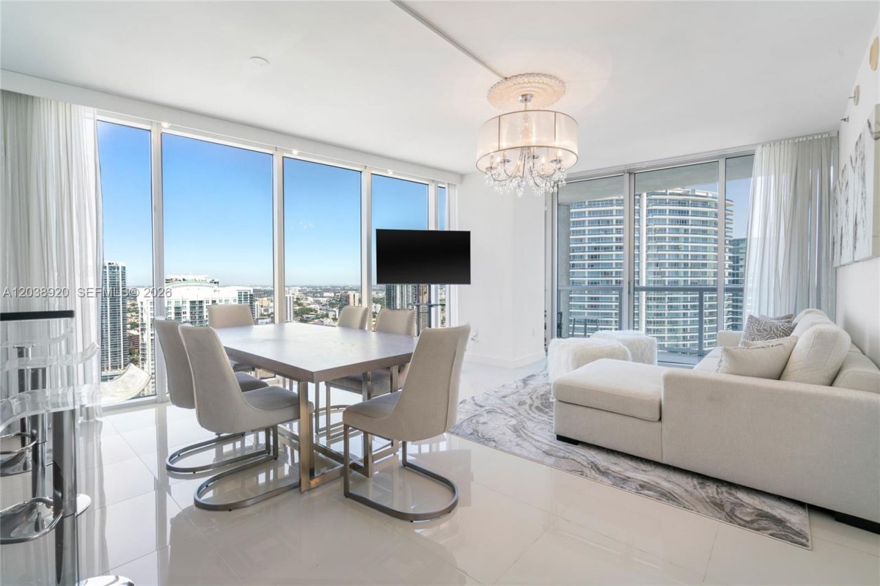 475 Brickell Ave, Unit 4315, Miami, FL 33131 Photo
