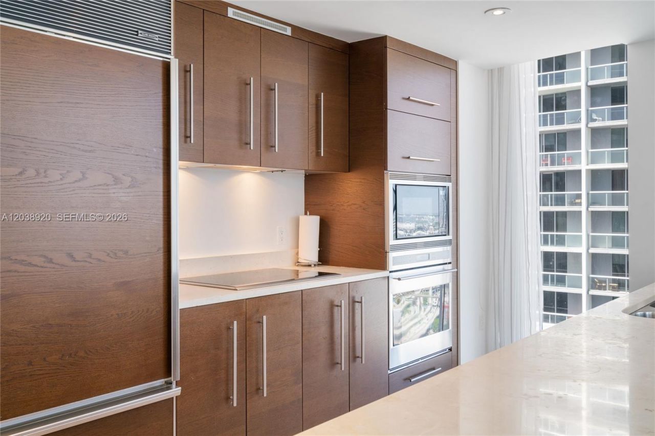475 Brickell Ave, Unit 4315, Miami, FL 33131 Photo