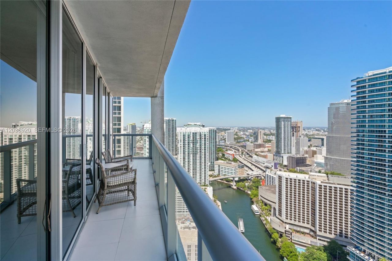 475 Brickell Ave, Unit 4315, Miami, FL 33131 Photo