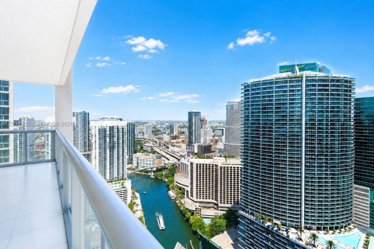 475 Brickell Ave, Unit 4315, Miami, FL 33131 Photo