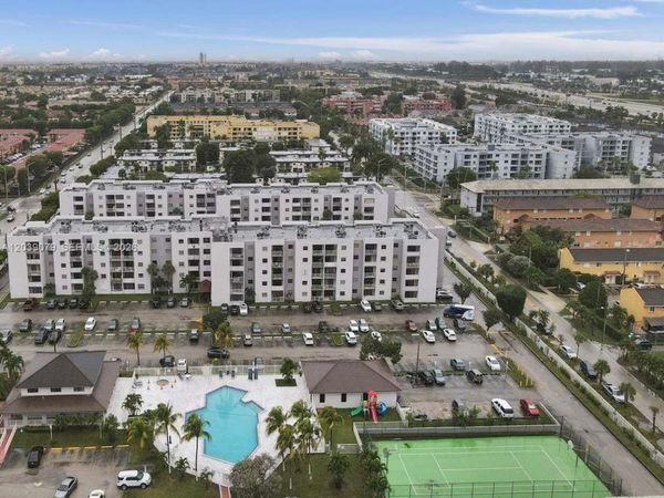 8075 NW 7th St , Unit 115, Miami, FL 33126