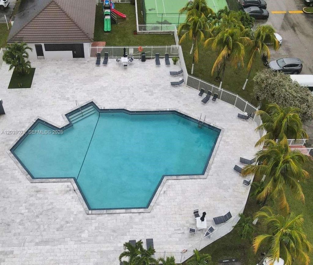 8075 NW 7th St , Unit 115, Miami, FL 33126 Photo
