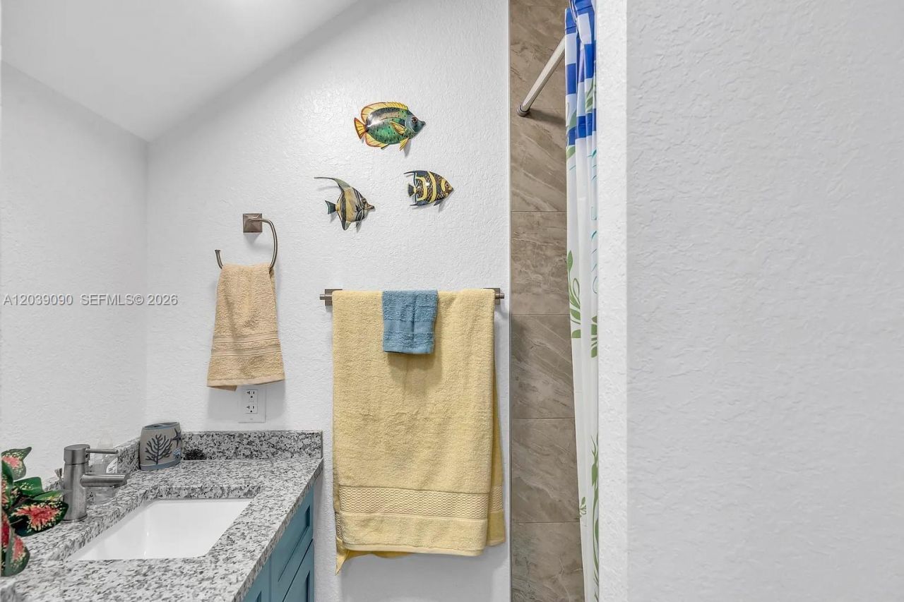 10877 Overseas Hwy , Unit 37, Marathon, FL 33050 Photo