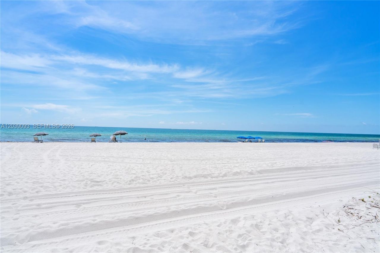 5055 Collins Ave, Unit 10H, Miami Beach, FL 33140 Photo
