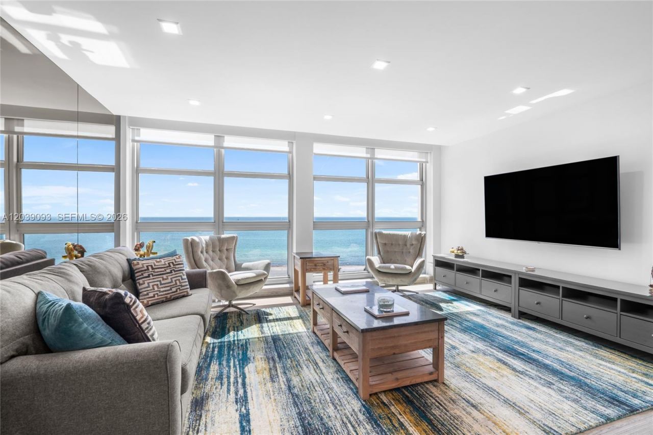 5055 Collins Ave, Unit 10H, Miami Beach, FL 33140 Photo