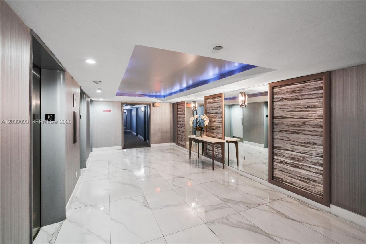 5055 Collins Ave, Unit 10H, Miami Beach, FL 33140 Photo