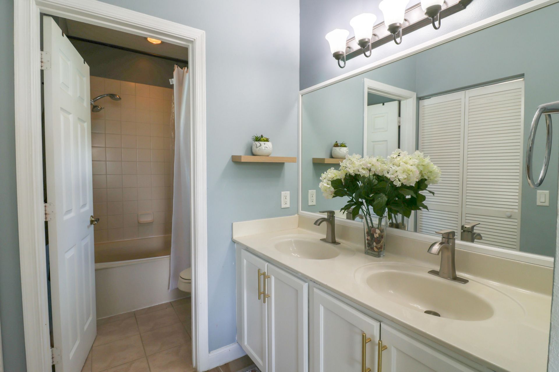 3133 Laurel Ridge Circle, Riviera Beach, FL 33404 Photo