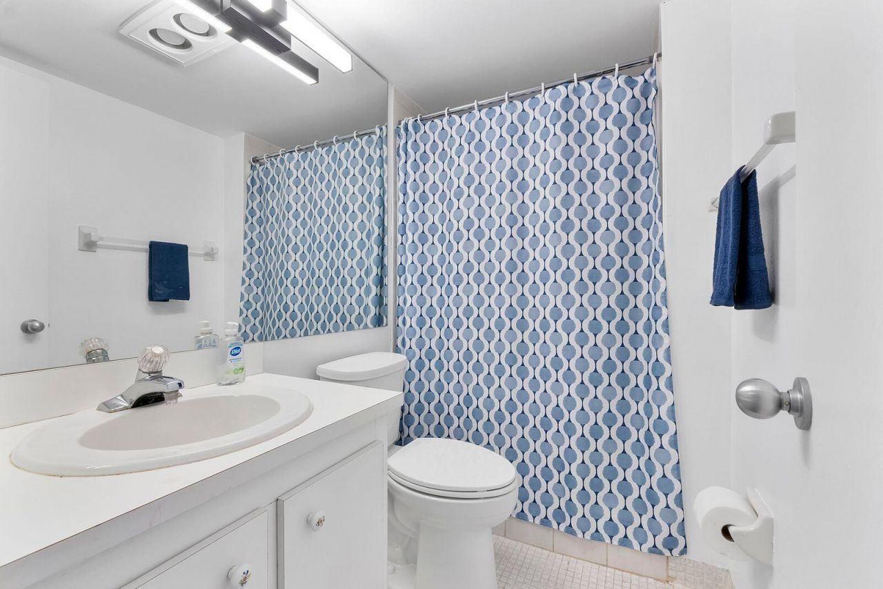 9450 Poinciana Place, Unit 211, Davie, FL 33324 Photo
