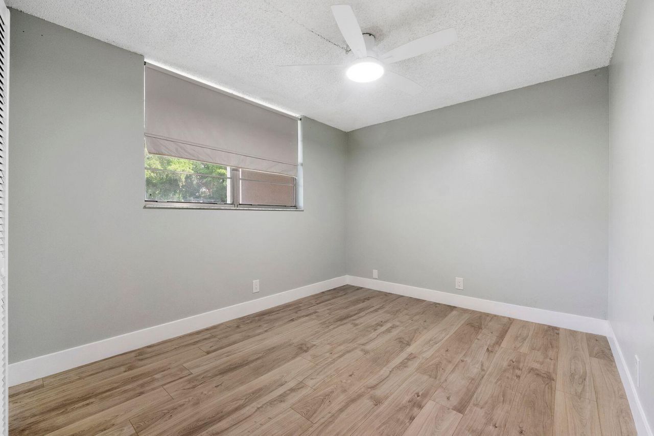 9450 Poinciana Place, Unit 211, Davie, FL 33324 Photo