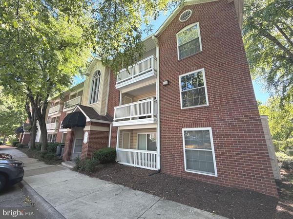 1534 LINCOLN WAY , Unit 204, MCLEAN, VA 22102