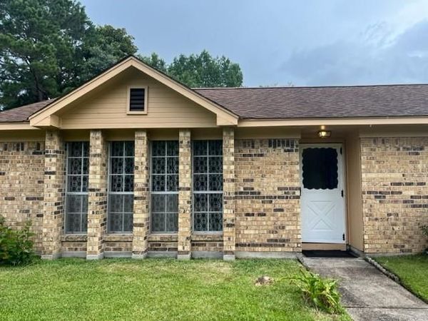 310 PORTSMOUTH Drive , Slidell, LA 70460