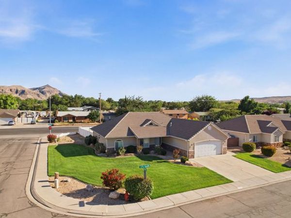 545 W 375 S, Hurricane, UT 84737