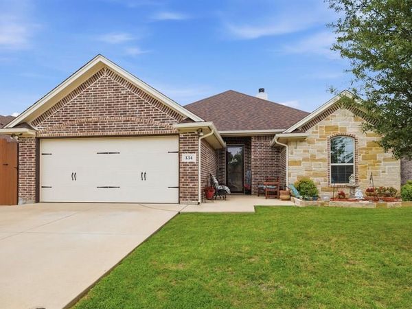 134 Donna Circle, Granbury, TX 76049