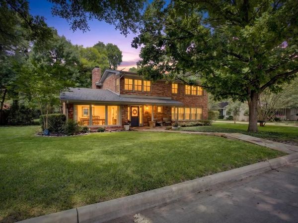3712 Fox Hollow Street, Fort Worth, TX 76109