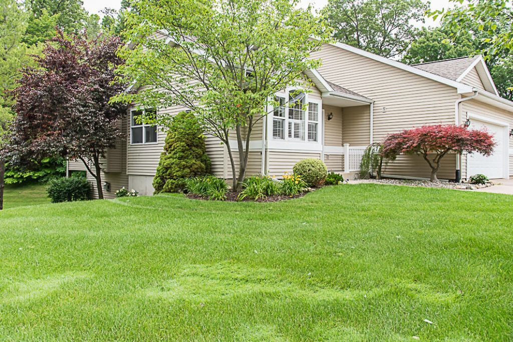 1571 Skylark Way, Kalamazoo, MI 49009 Main Photo