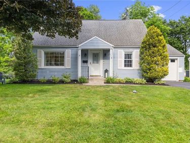 114 Cleveland Boulevard, Fayetteville, NY 13066
