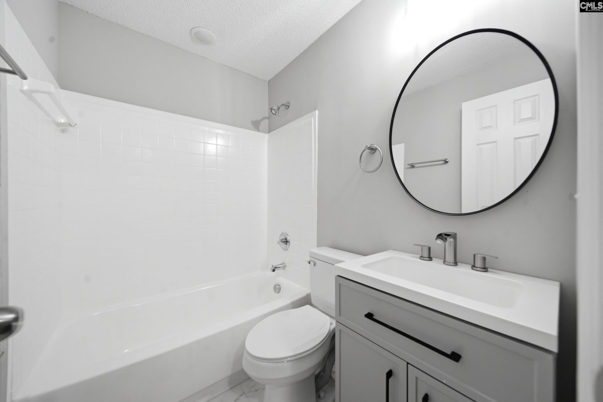1040 E Sherwood Drive  Photo 15