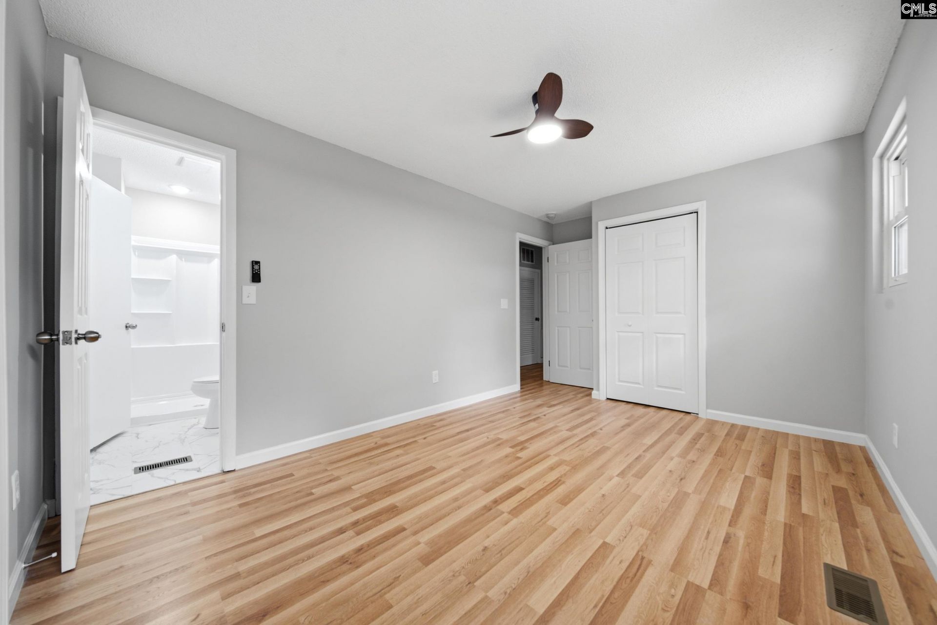 1040 E Sherwood Drive  Photo 18