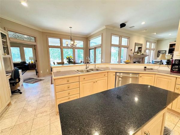 9125 Whispering Oaks Drive, Midwest City, OK 73130
