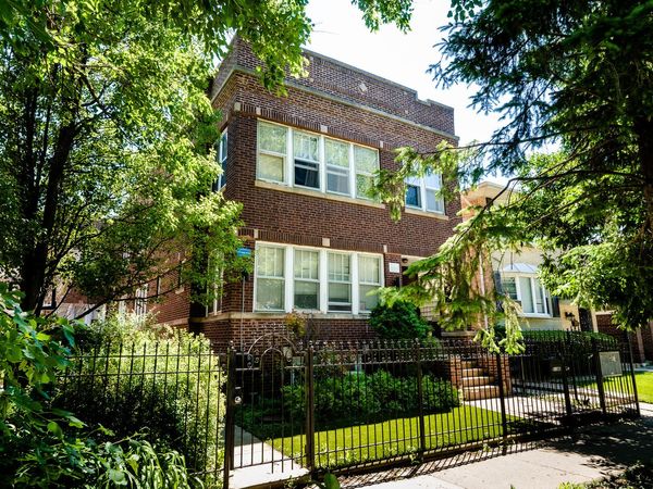 4819 W Cornelia Avenue , Unit 1, Chicago, IL 60641
