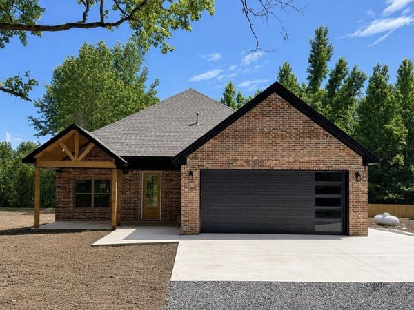 1213 E Carmichael Road , Cabot, AR 72023