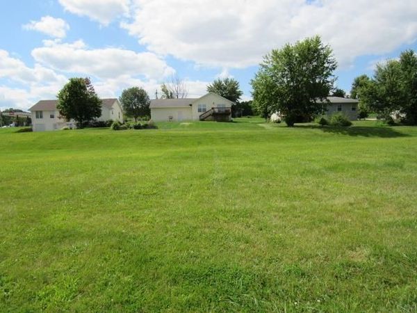 102 5th Ave Ct , Coggon, IA 52218