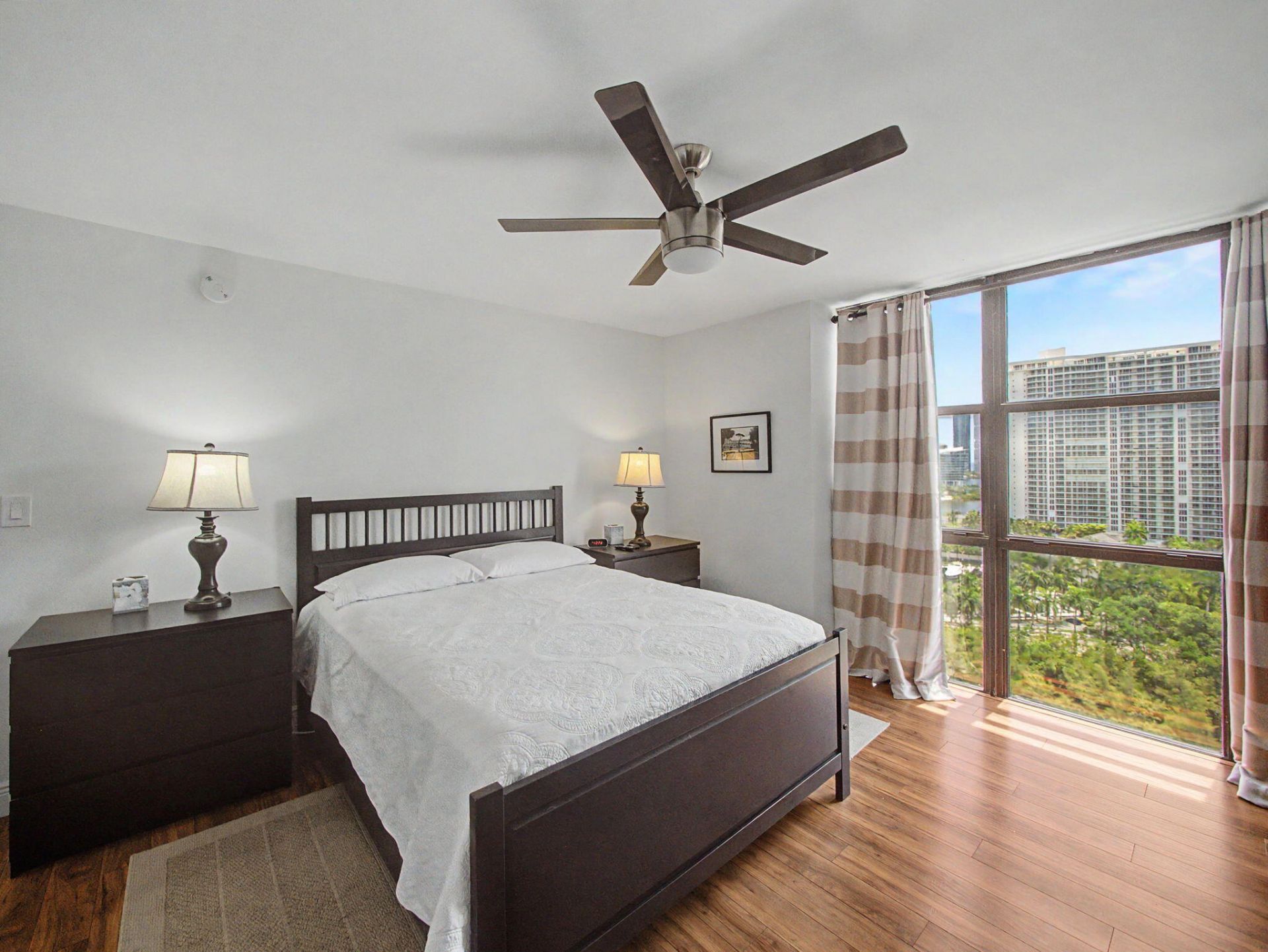 18181 NE 31st Court, Unit 1807, Aventura, FL 33160 Photo