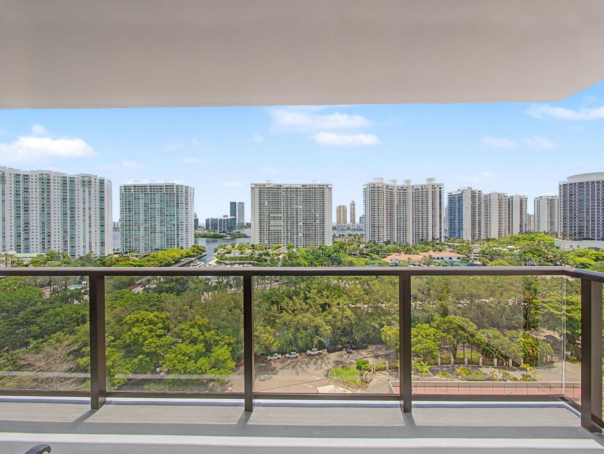 18181 NE 31st Court, Unit 1807, Aventura, FL 33160 Photo