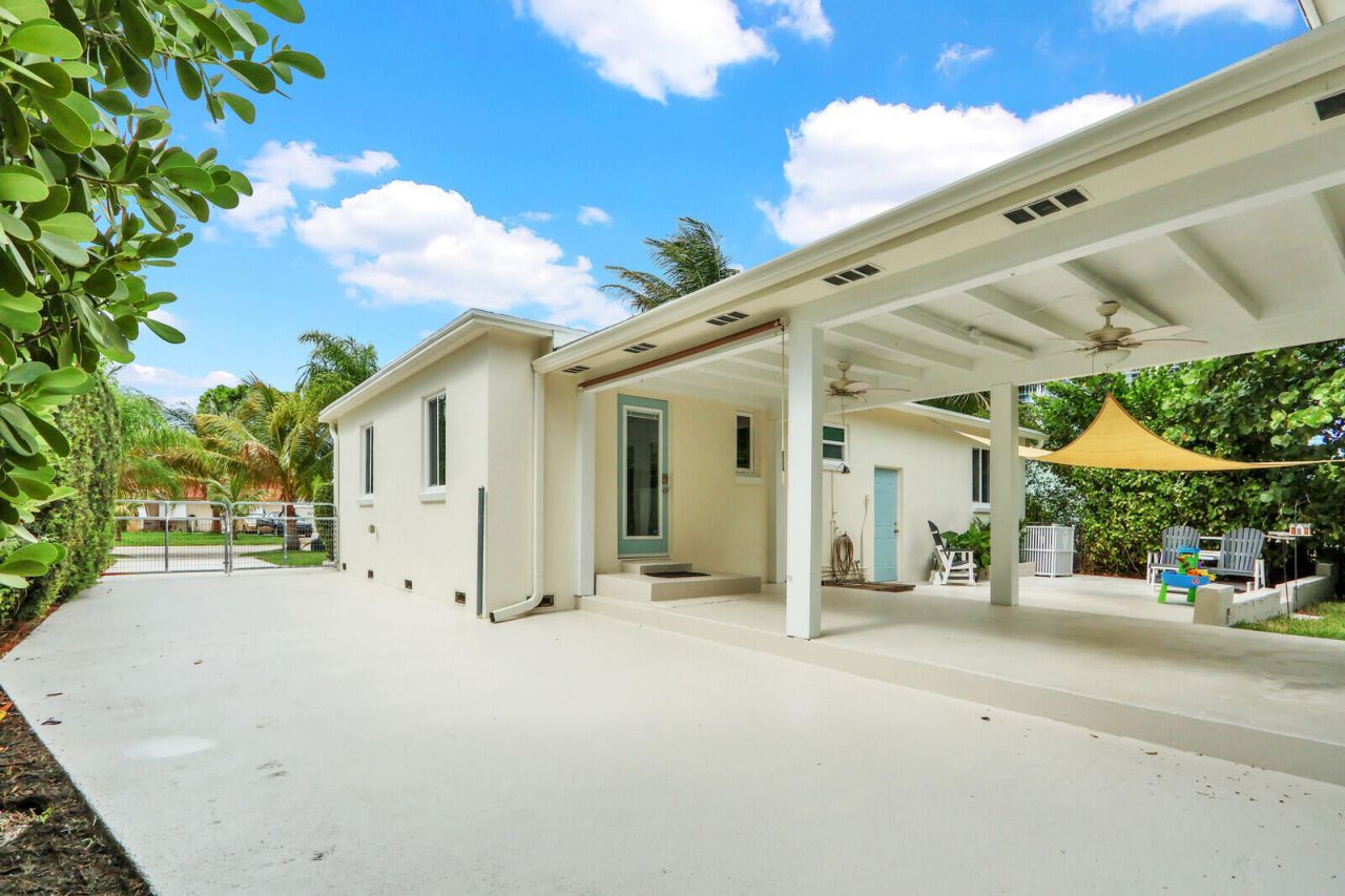 222 Bayberry Drive, Lake Park, FL 33403 Photo