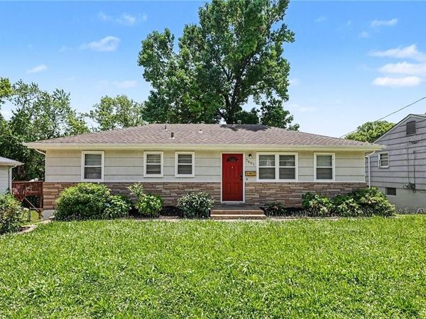 7601 E 76th Street, Kansas City, MO 64138