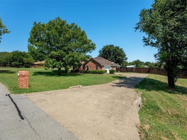 3651 Willow Creek Drive , Midlothian, TX 76065