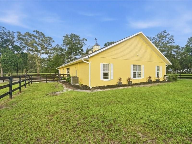 19950 SW 5th Place, Dunnellon, FL 34431 Photo