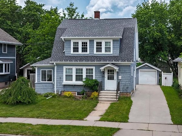 1210 W PACKARD STREET, Appleton, WI 54914