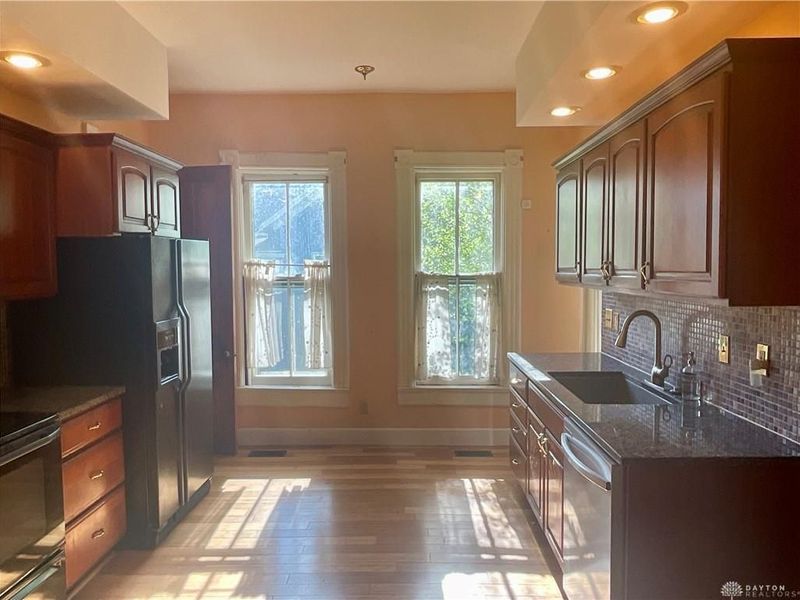355 Park Drive, Dayton, OH 45410 Photo 19