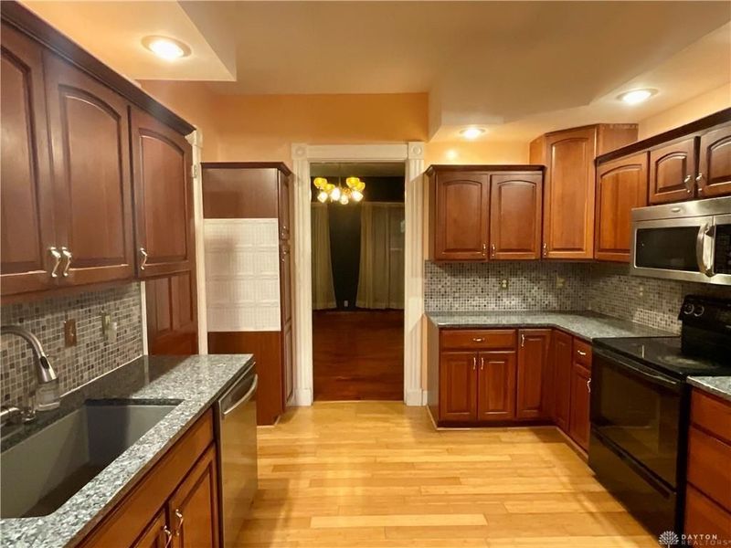 355 Park Drive, Dayton, OH 45410 Photo 21
