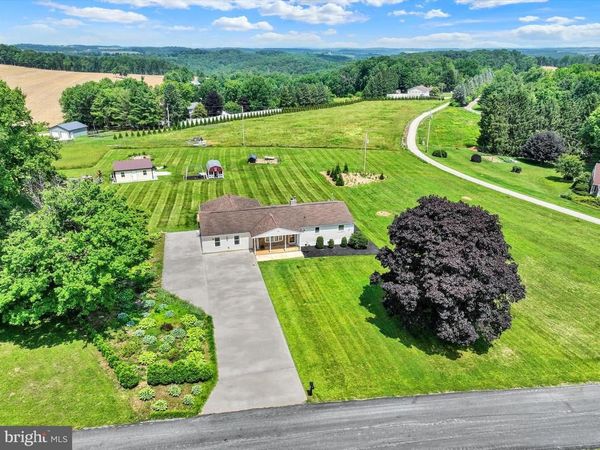 13174 MONT ROAD, FELTON, PA 17322