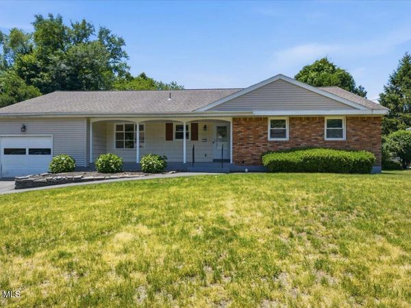 19 Ethel Drive, Colonie, NY 12211