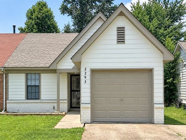 2293 HOMETOWN DR, Memphis, TN 38133