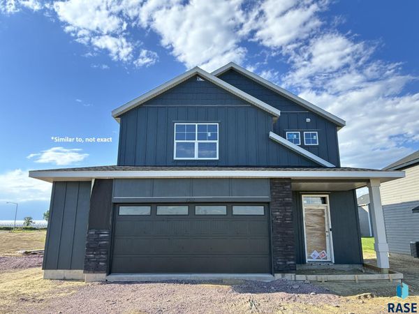 225 Thelma Ave, Harrisburg, SD 57032
