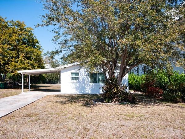2685 Van Buren AVE, NAPLES, FL 34112