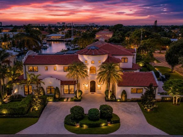 2300 NE 34th Court NE, Lighthouse Point, FL 33064