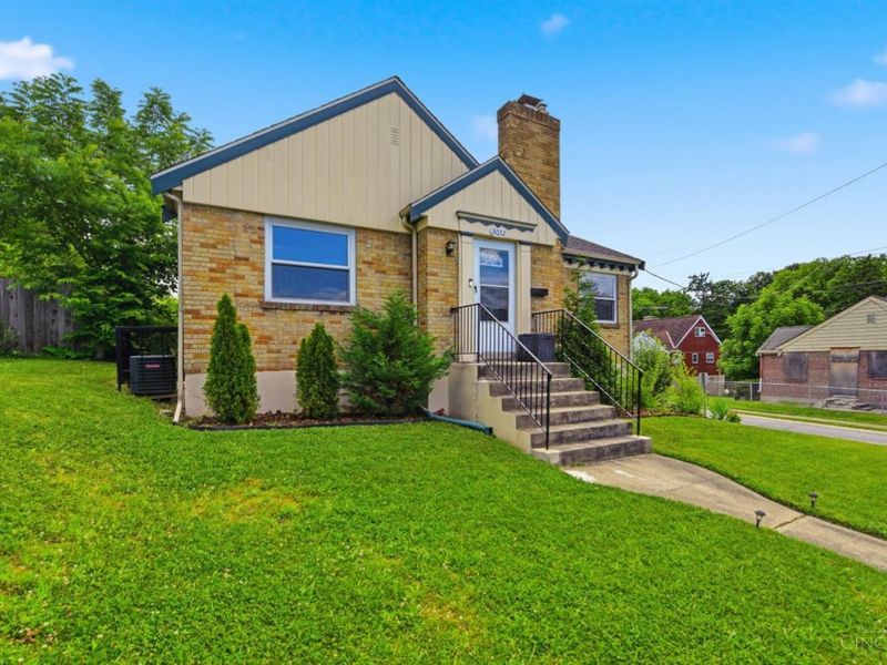 3032 Boudinot Avenue, Cincinnati, OH 45238 Photo 2