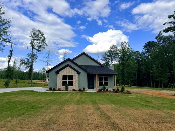 6812 N Detonti , Bauxite, AR 72011