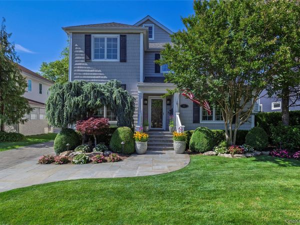 71 Shepherd Street , Rockville Centre, NY 11570