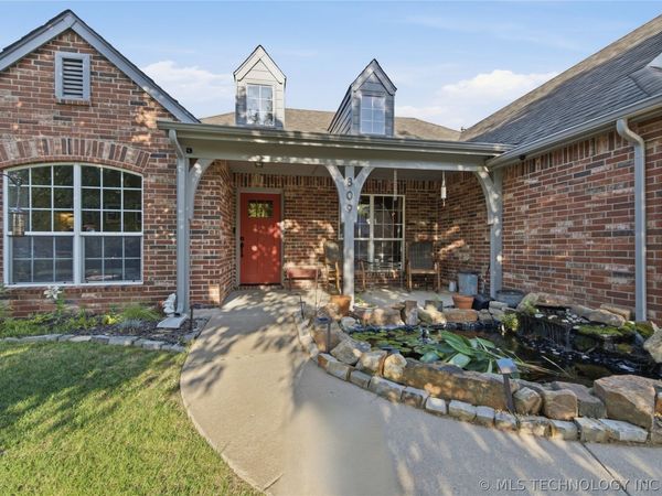 809 S 71st Street S, Broken Arrow, OK 74014