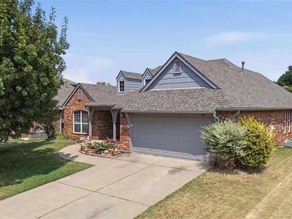 809 S 71st Street S, Broken Arrow, OK 74014